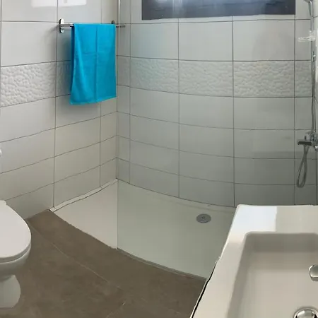 Vilă Chrysanthia 2- Brand New 4 Bedroom Neo Chorio