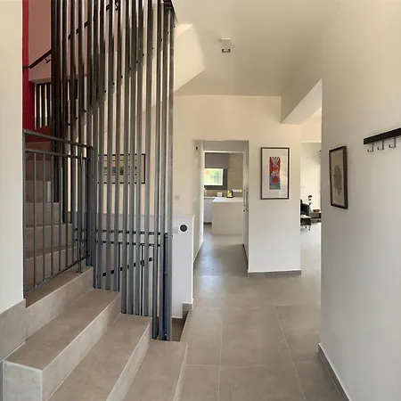 Chrysanthia 2- Brand New 4 Bedroom Vilă *