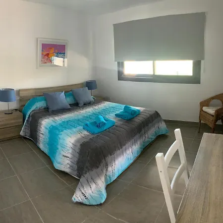 Vilă Chrysanthia 2- Brand New 4 Bedroom Neo Chorio