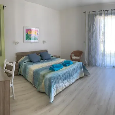 Chrysanthia 2- Brand New 4 Bedroom *