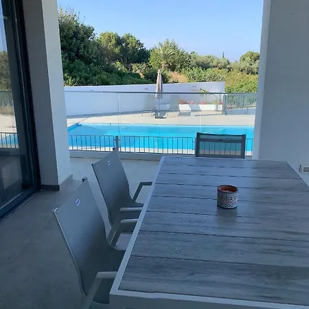Chrysanthia 2- Brand New 4 Bedroom Villa