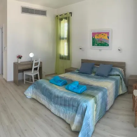 Chrysanthia 2- Brand New 4 Bedroom Villa Neo Chorio